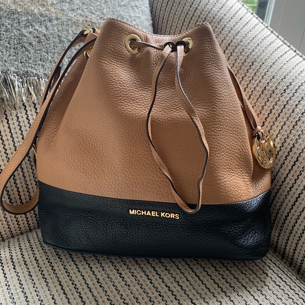 Michael Kors Jules bag